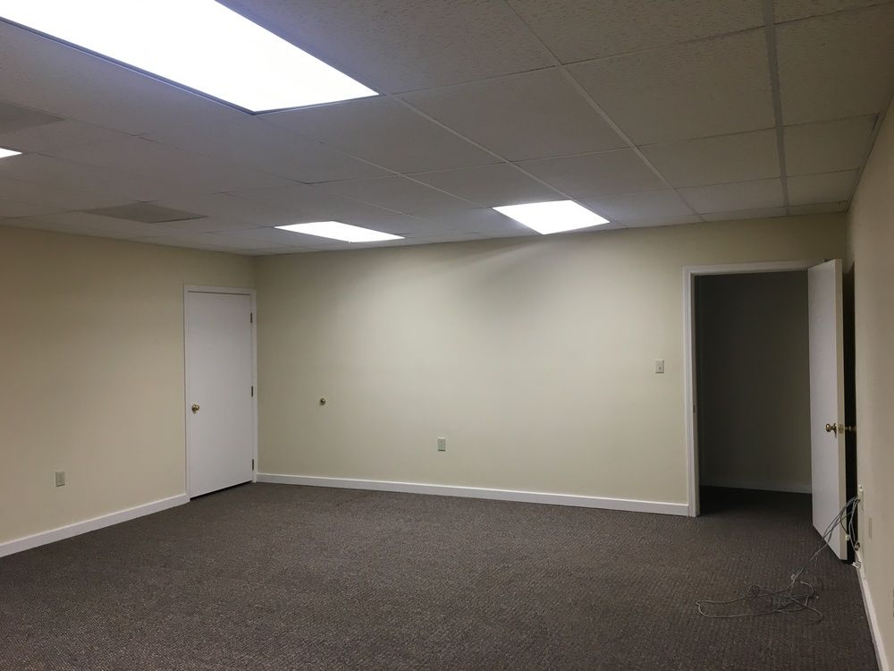 OPPORTUNITY ZONE PROPERTY - 10,975+/- SF Office Building near County Courthouse: 3390 N Liberty St, Canton, MS 39046